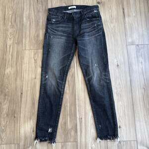 MOUSSY VINTAGE Howa Black Jeans Womens SZ 27 Distressed Raw Hem Tapered Leg